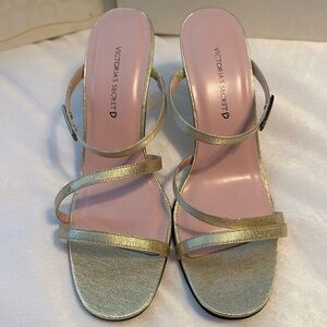 Vintage Victoria’s Secret Strappy Heel Sandal Gold Women’s 7.5-8 New w/ Box